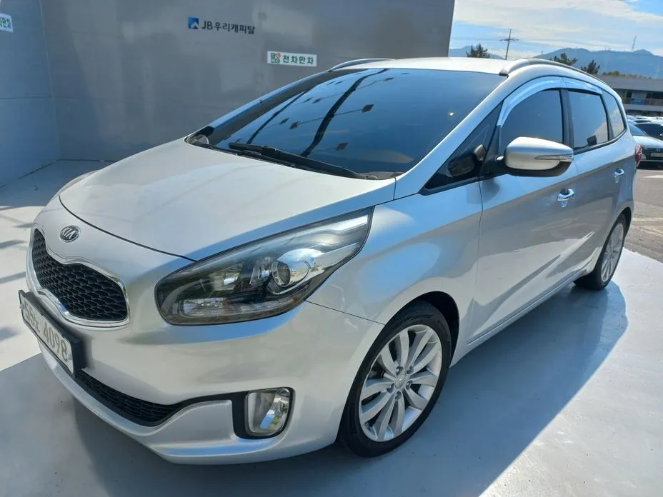 Kia Carens