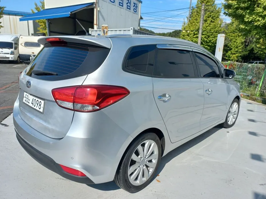 Kia Carens