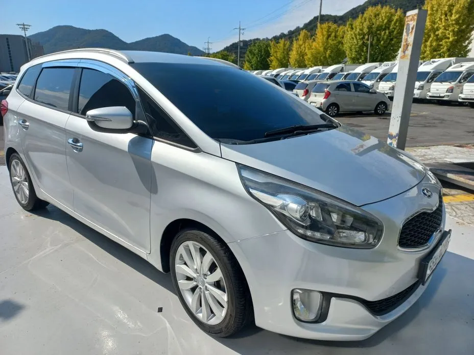 Kia Carens