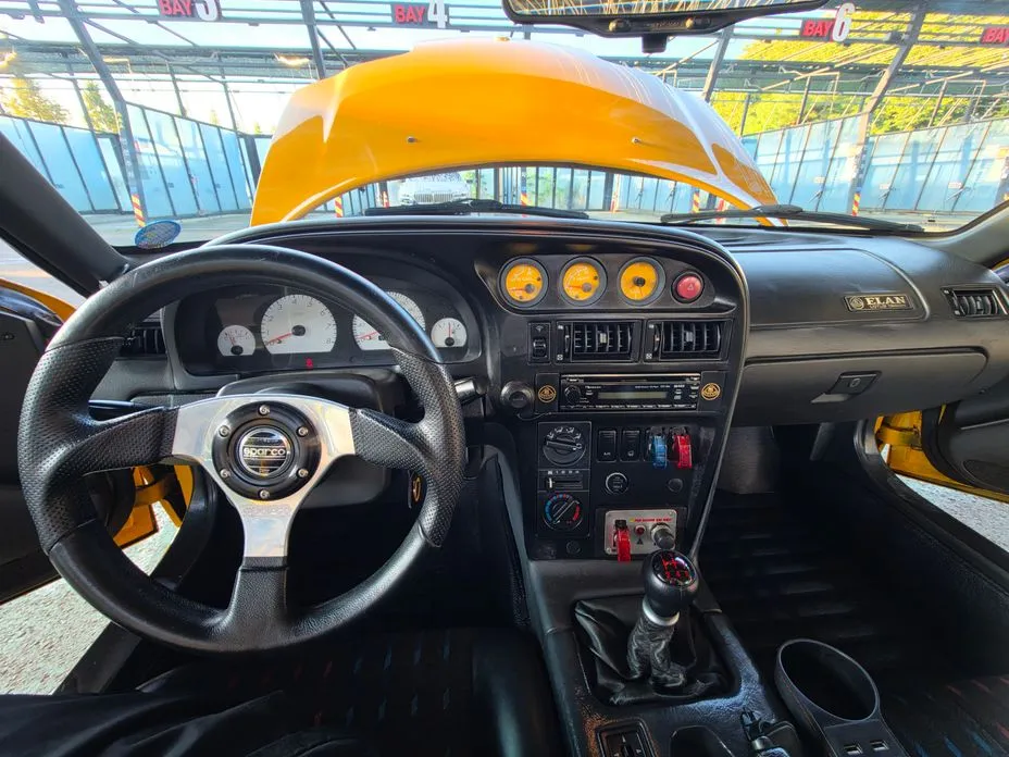 Kia Elan