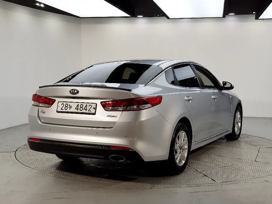 Kia K5