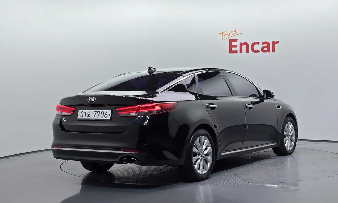 Kia K5
