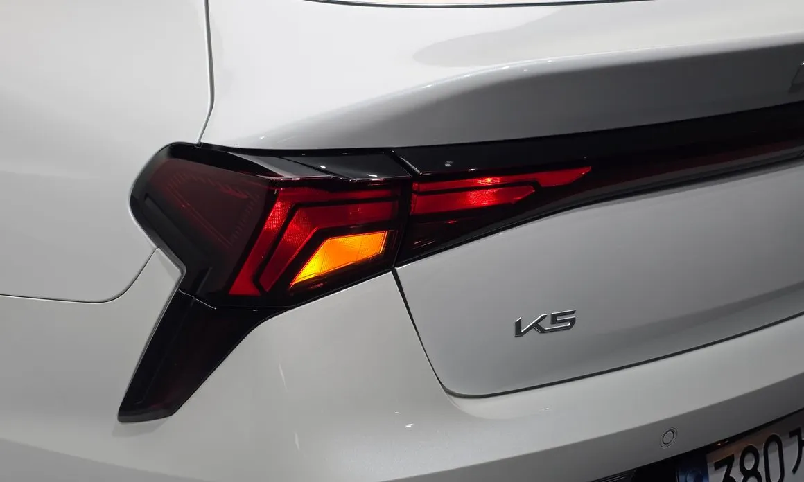Kia K5