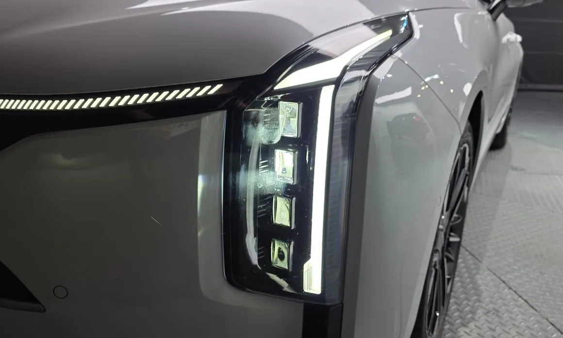 Kia K8