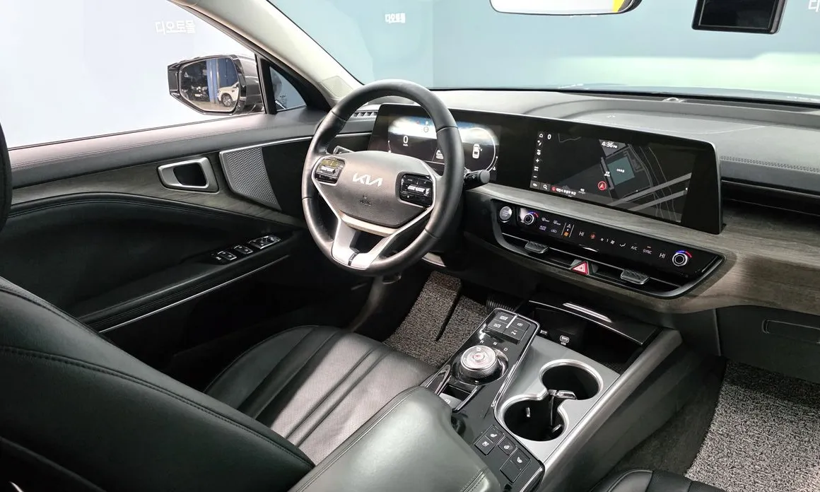 Kia K8