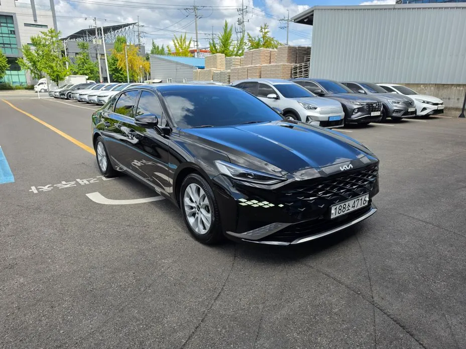 Kia K8
