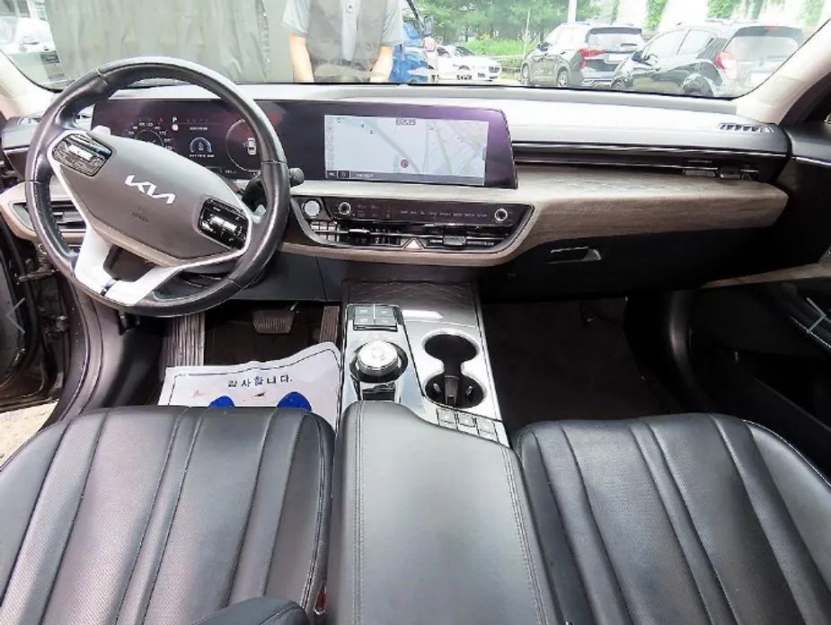 Kia K8