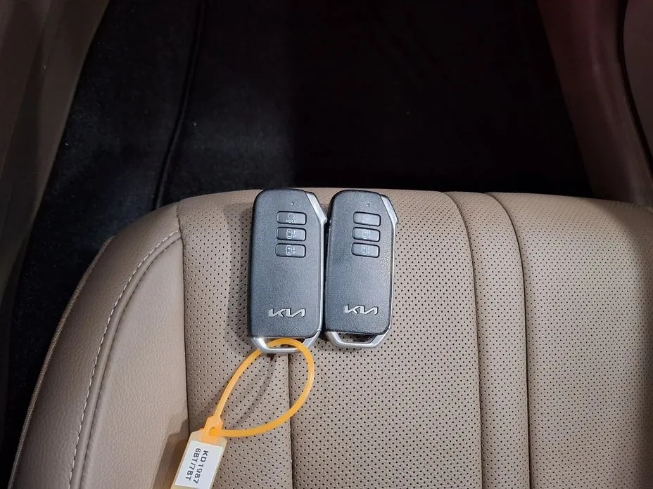 Kia K8