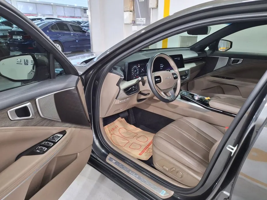 Kia K8