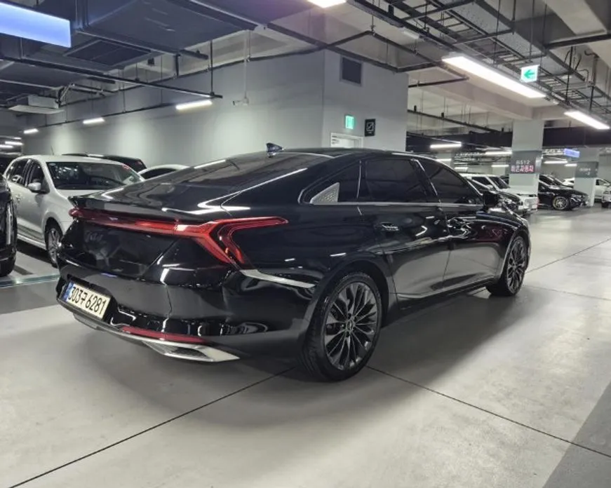 Kia K8