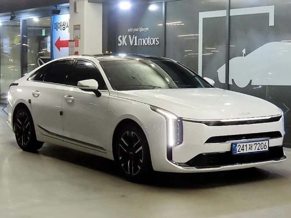 Kia K8