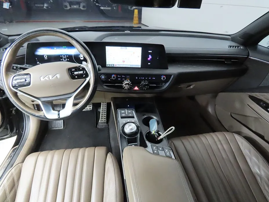 Kia K8