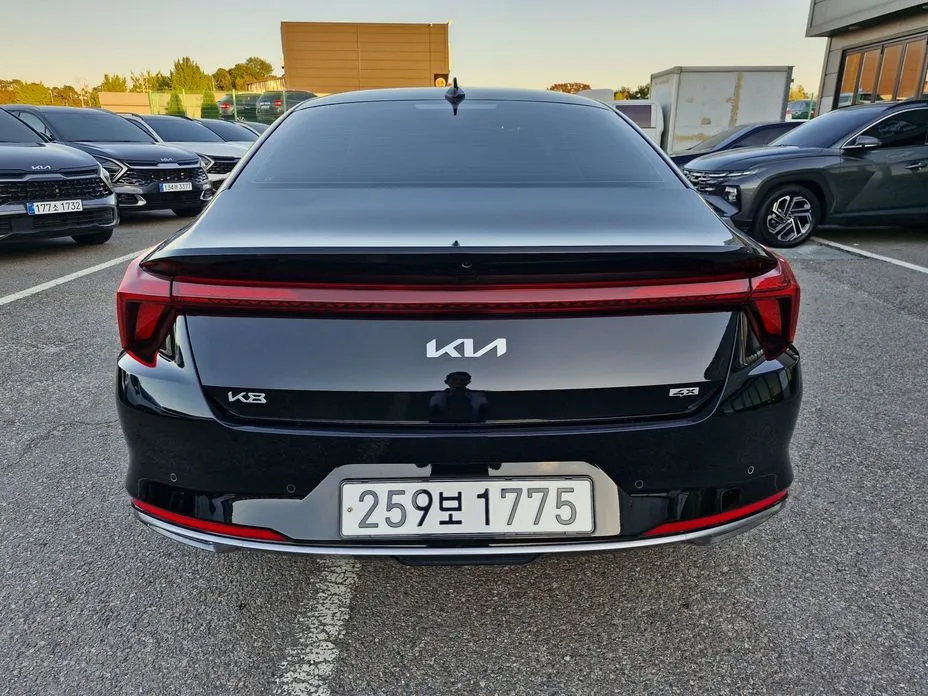 Kia K8