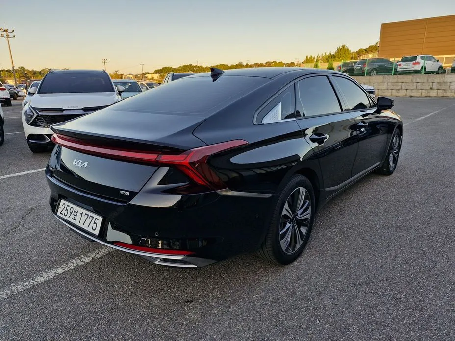 Kia K8