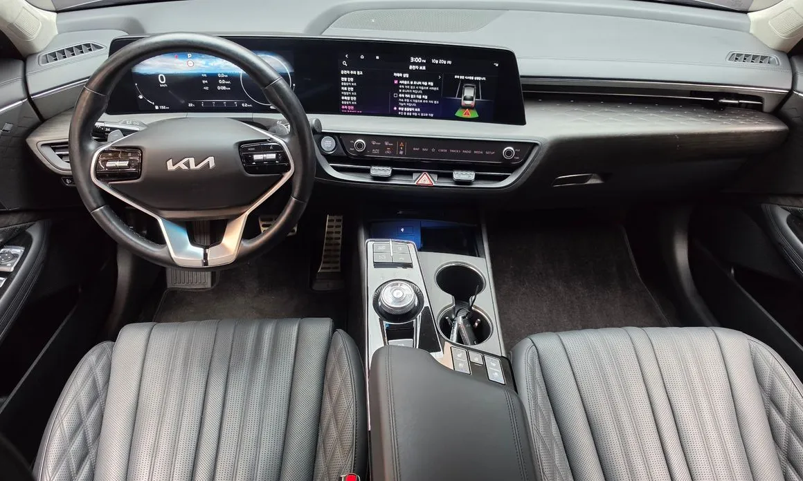 Kia K8