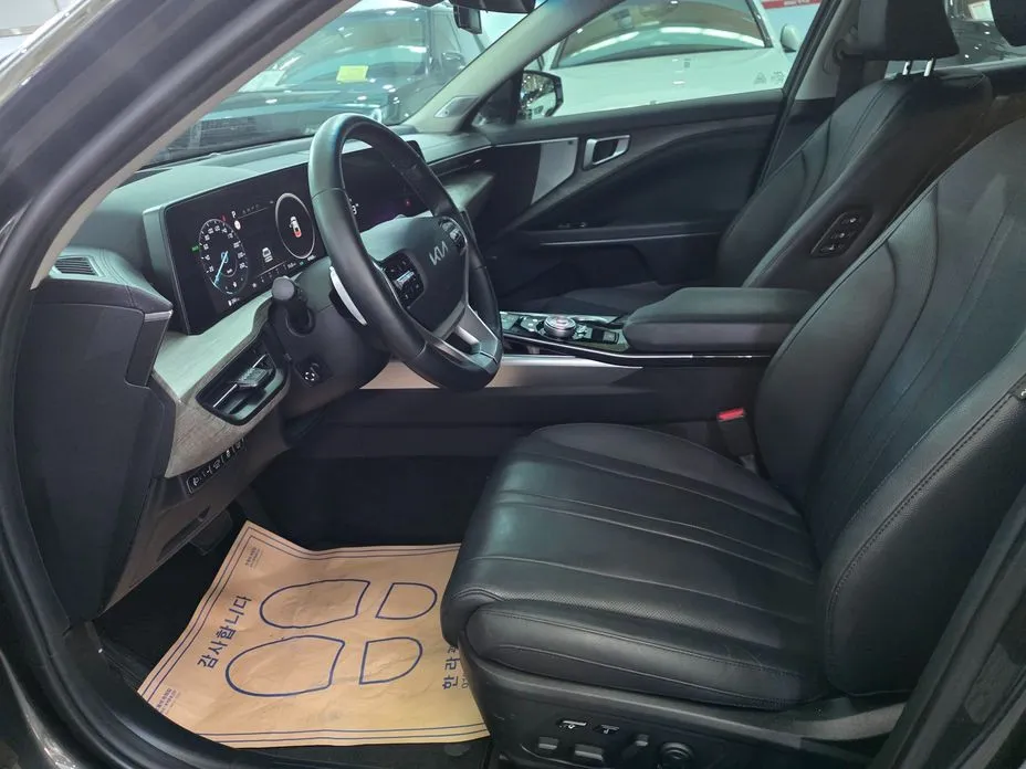 Kia K8