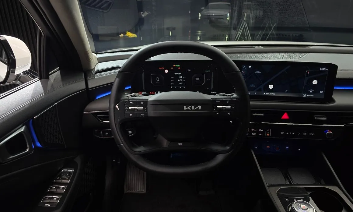 Kia K8