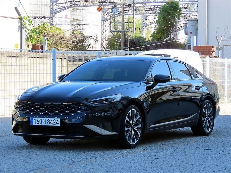 Kia K8