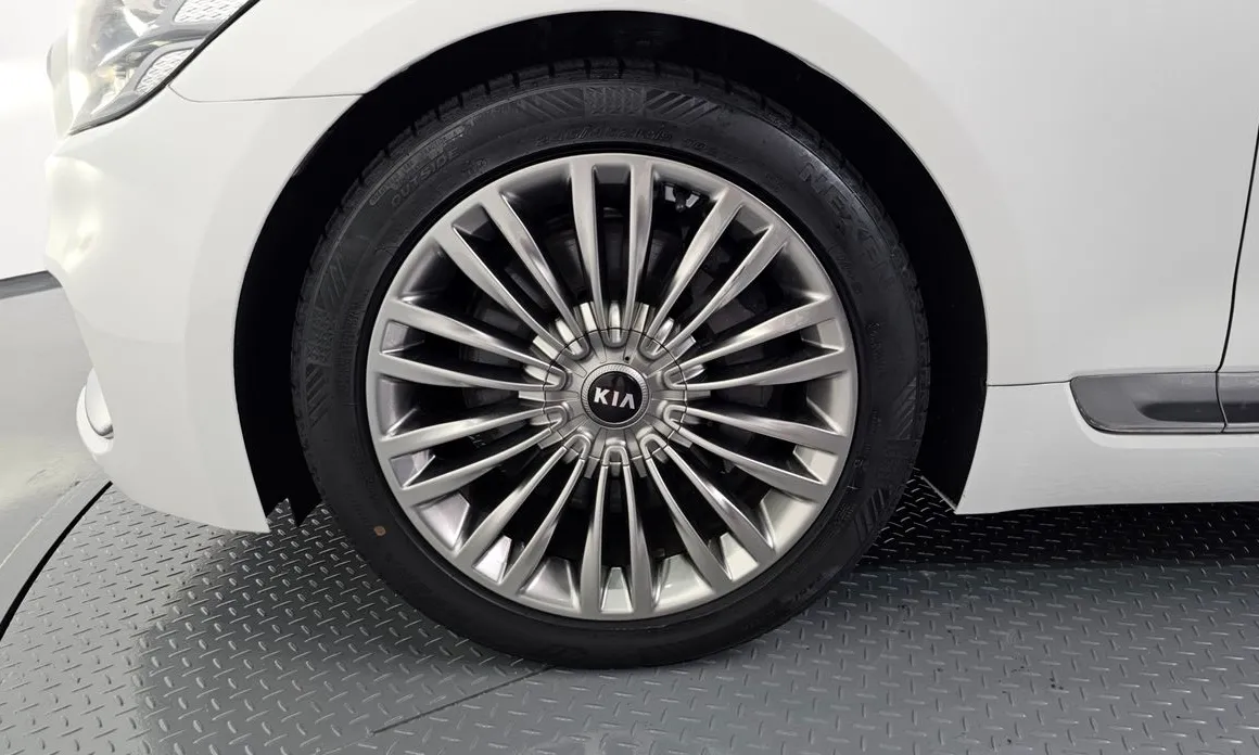Kia K9