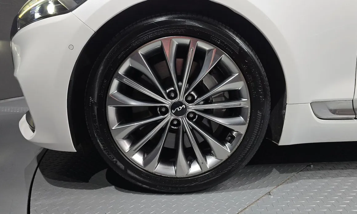 Kia K9