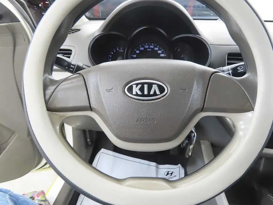 Kia morning