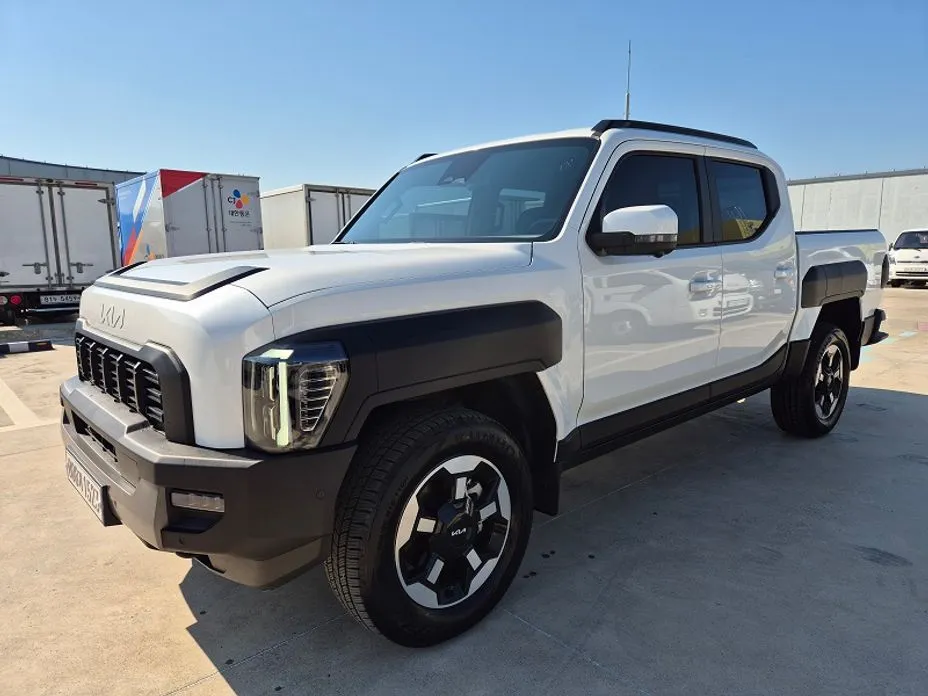 Kia Tasman
