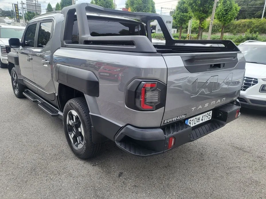 Kia Tasman