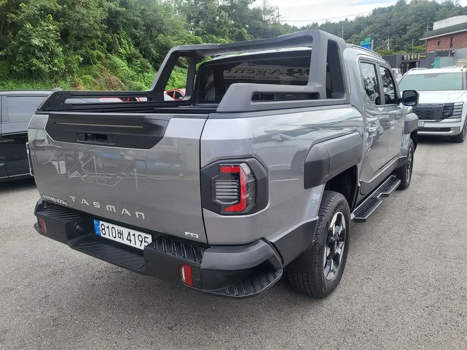 Kia Tasman