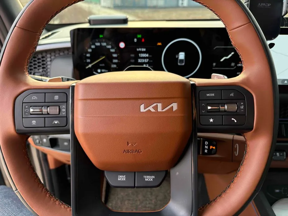 Kia Tasman