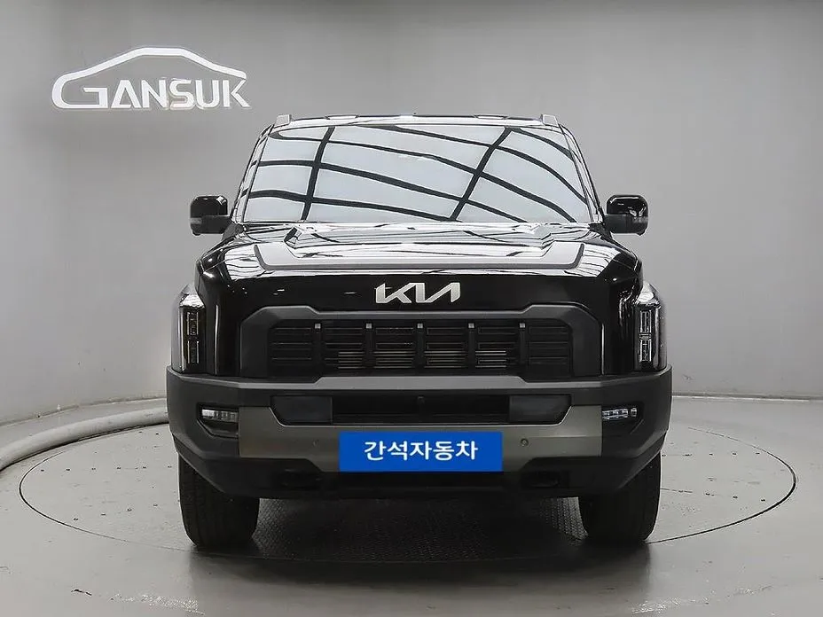 Kia Tasman