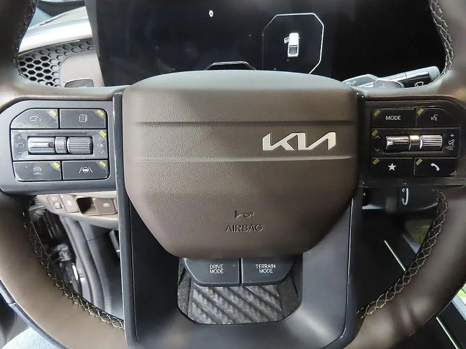 Kia Tasman
