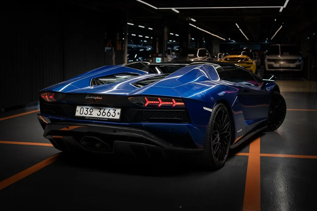 Lamborghini Aventador