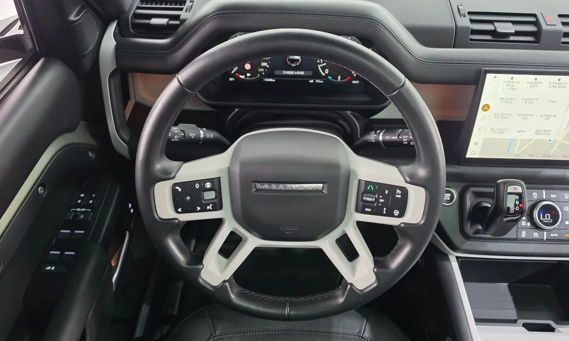Land Rover Defender