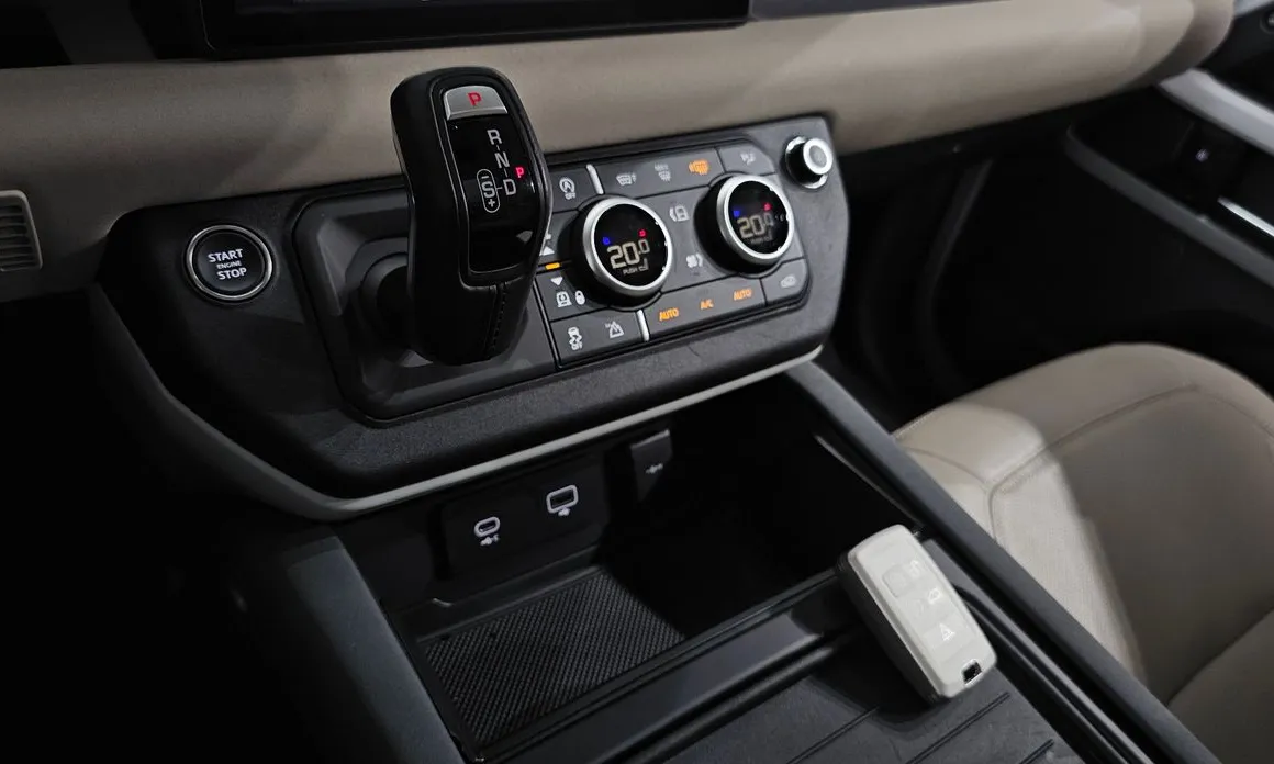 Land Rover Defender