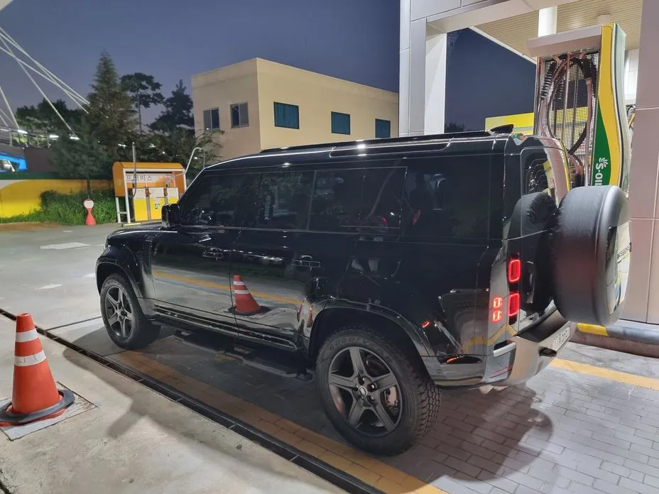 Land Rover Defender