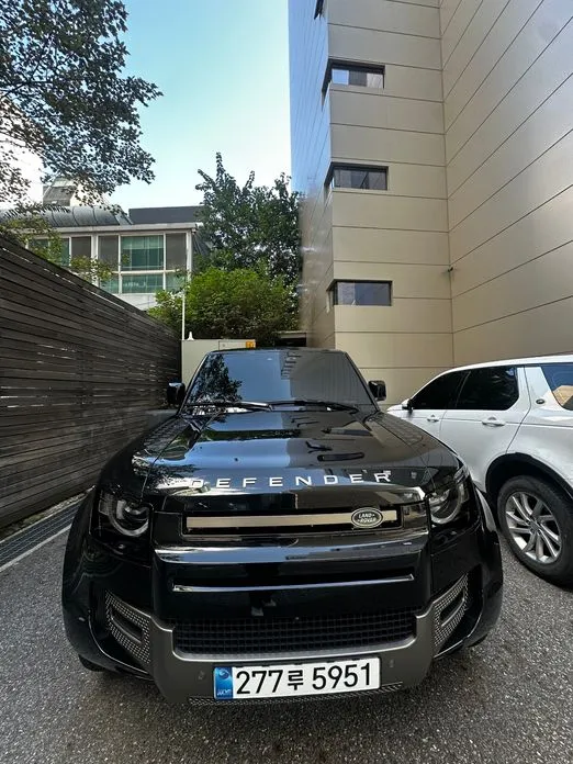 Land Rover Defender