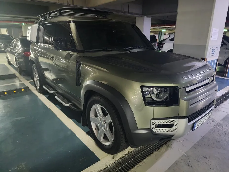 Land Rover Defender