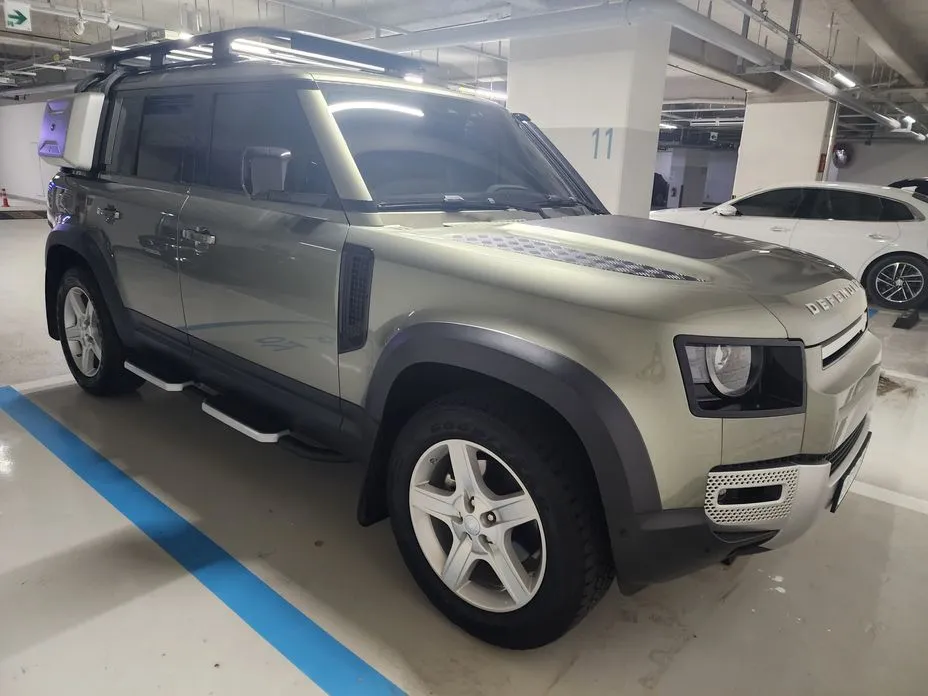 Land Rover Defender