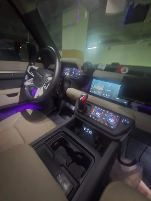 Land Rover Defender