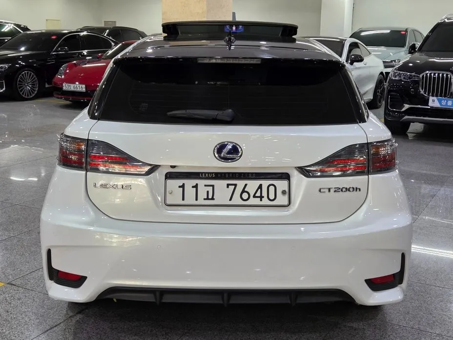 Lexus CT200h