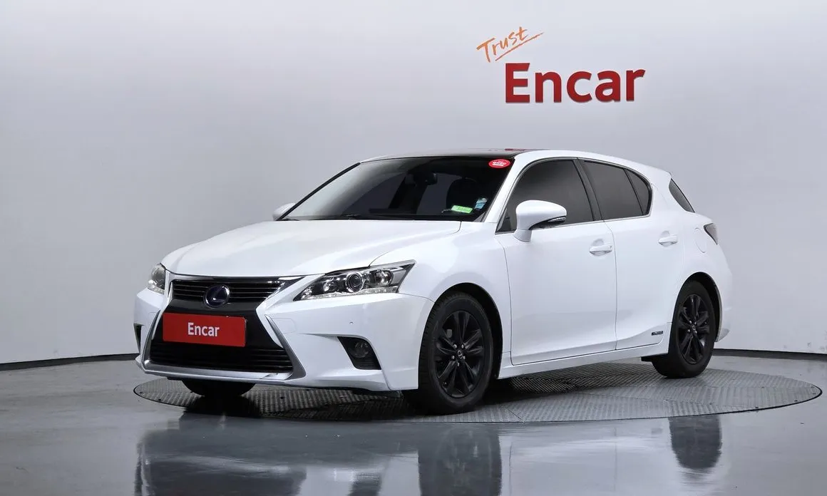 Lexus CT200h