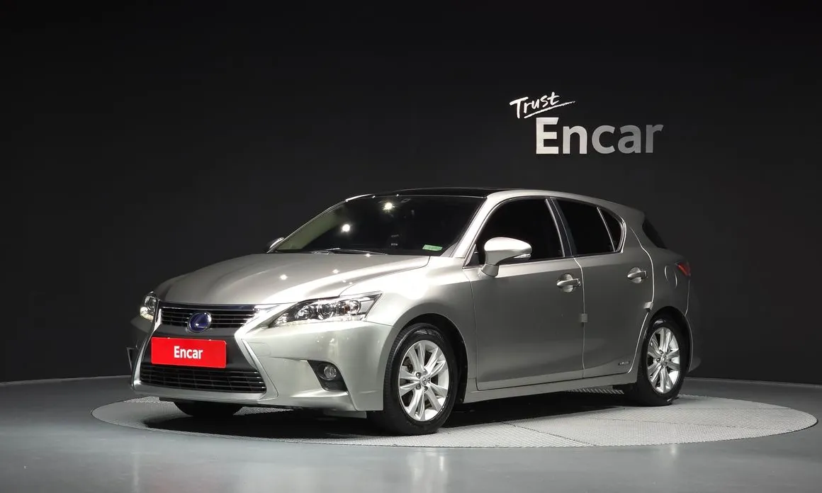 Lexus CT200h