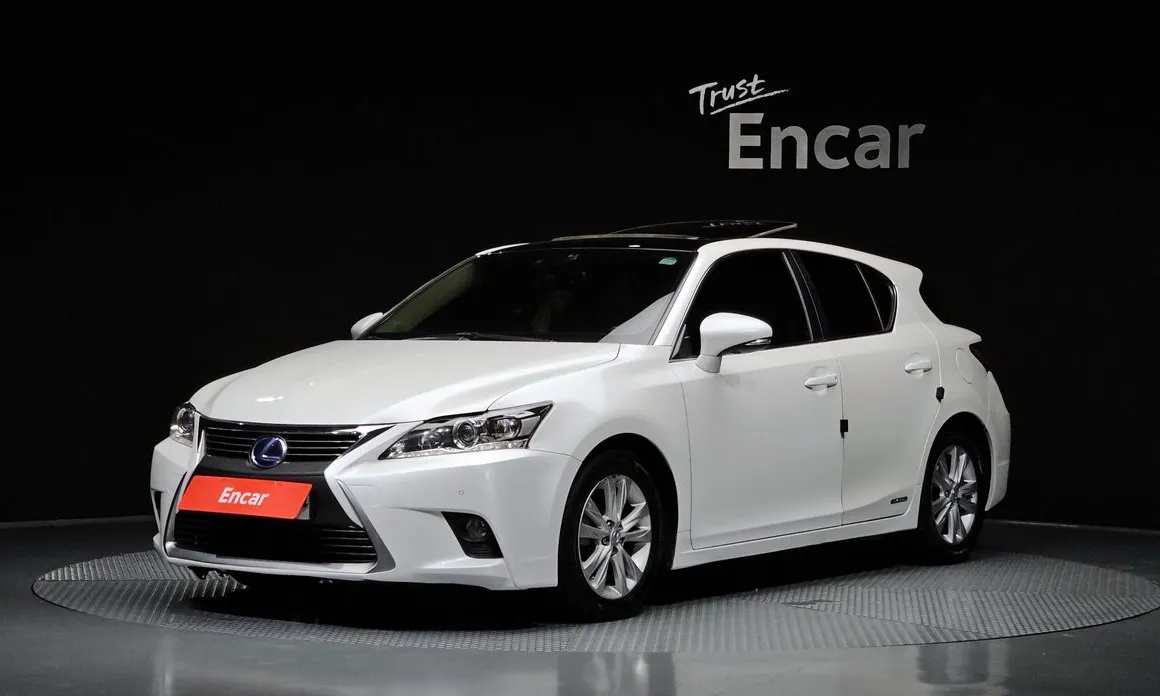 Lexus CT200h