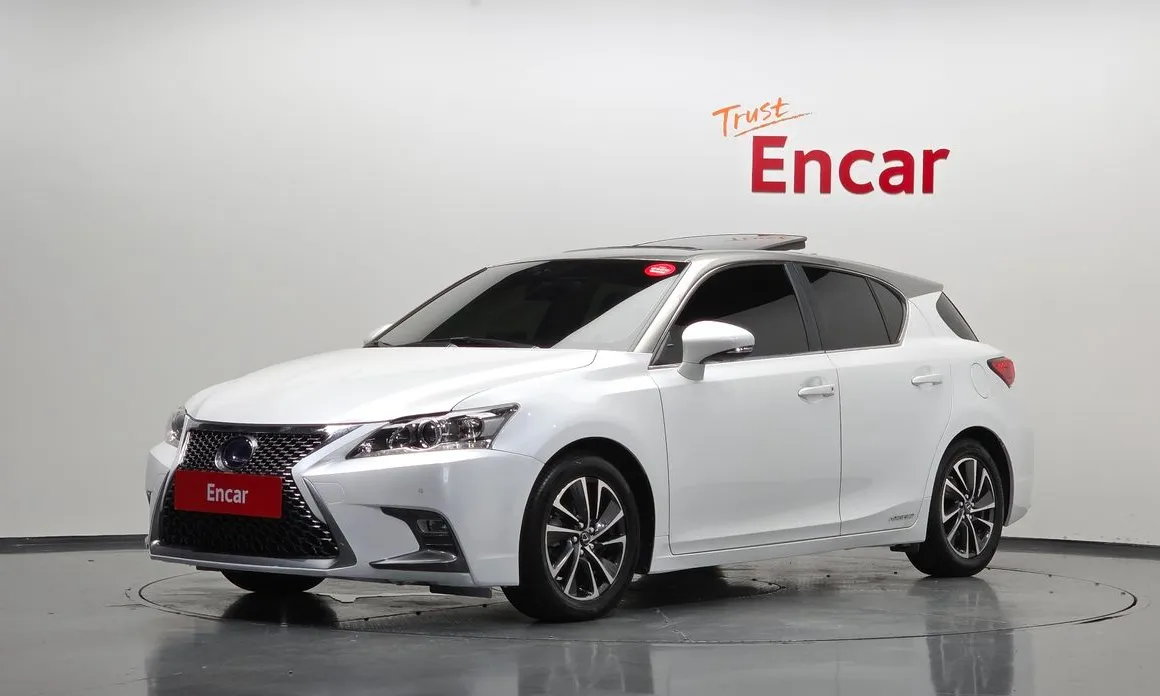 Lexus CT200h
