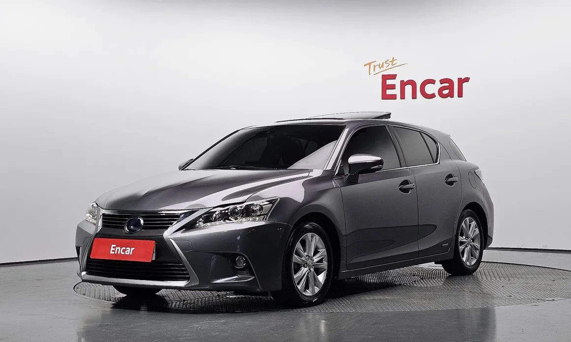 Lexus CT200h