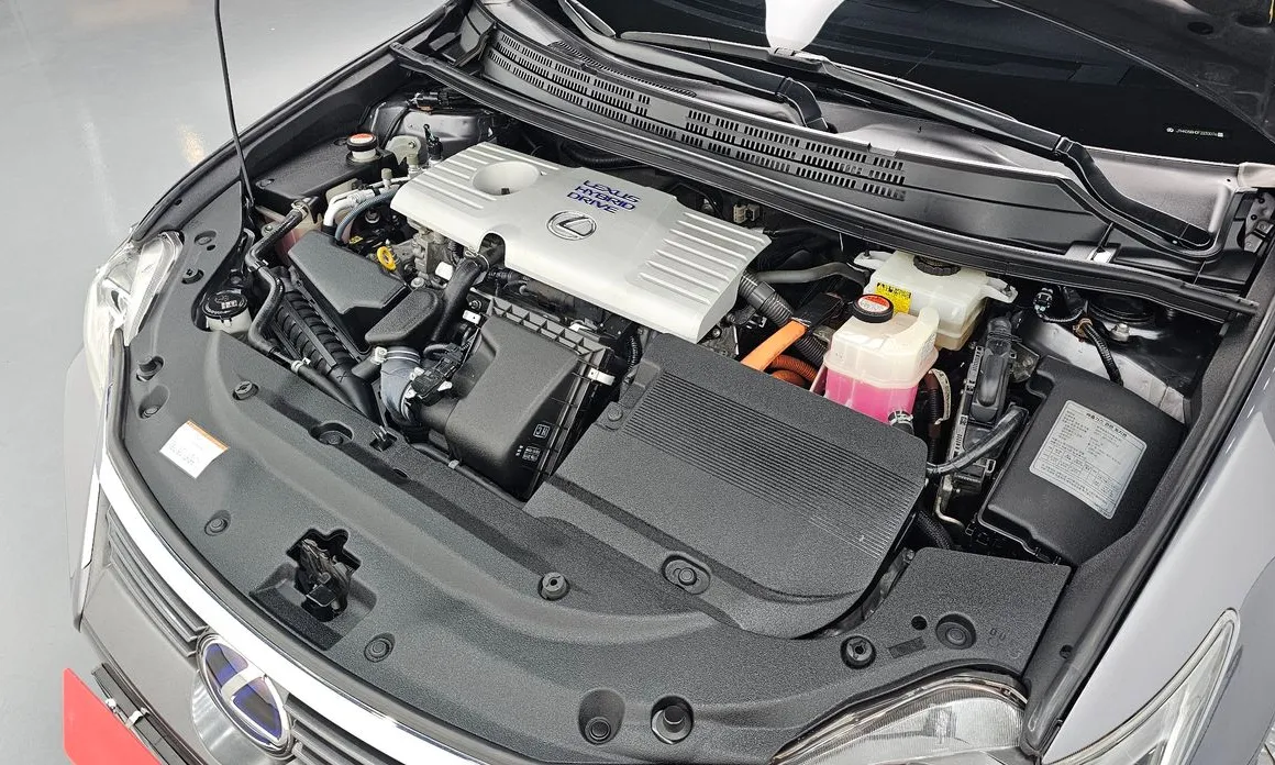 Lexus CT200h