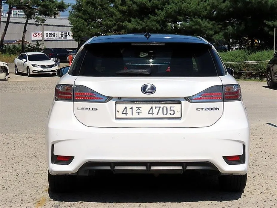 Lexus CT200h