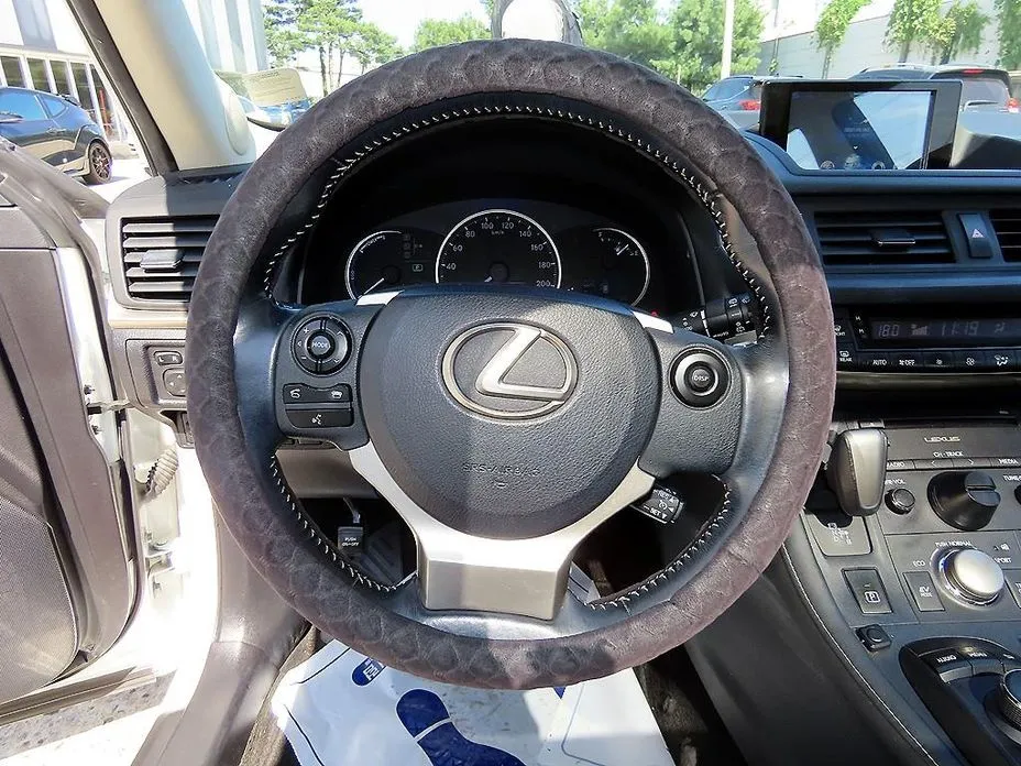 Lexus CT200h