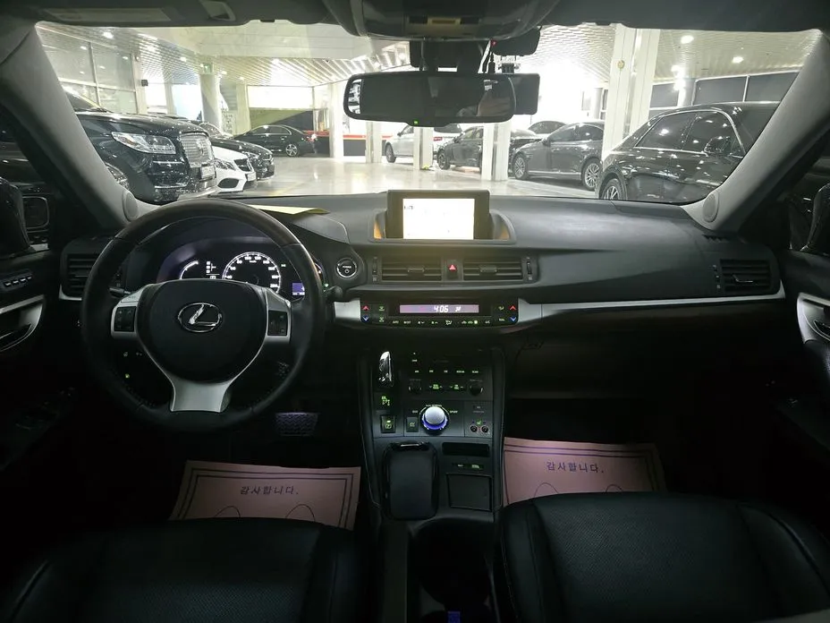 Lexus CT200h