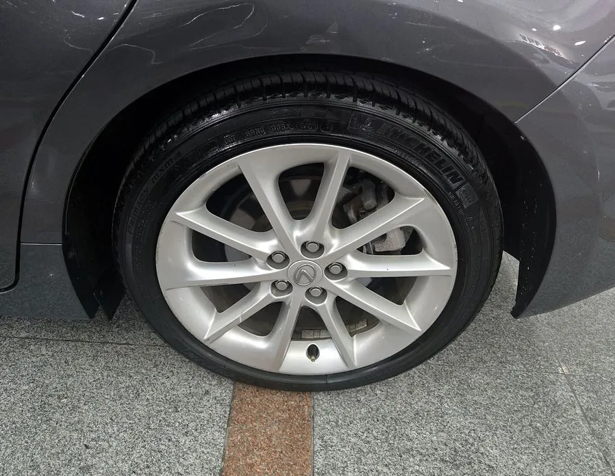 Lexus CT200h